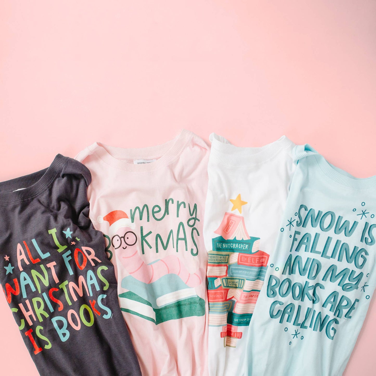 Merry Bookmas T-shirt Blush