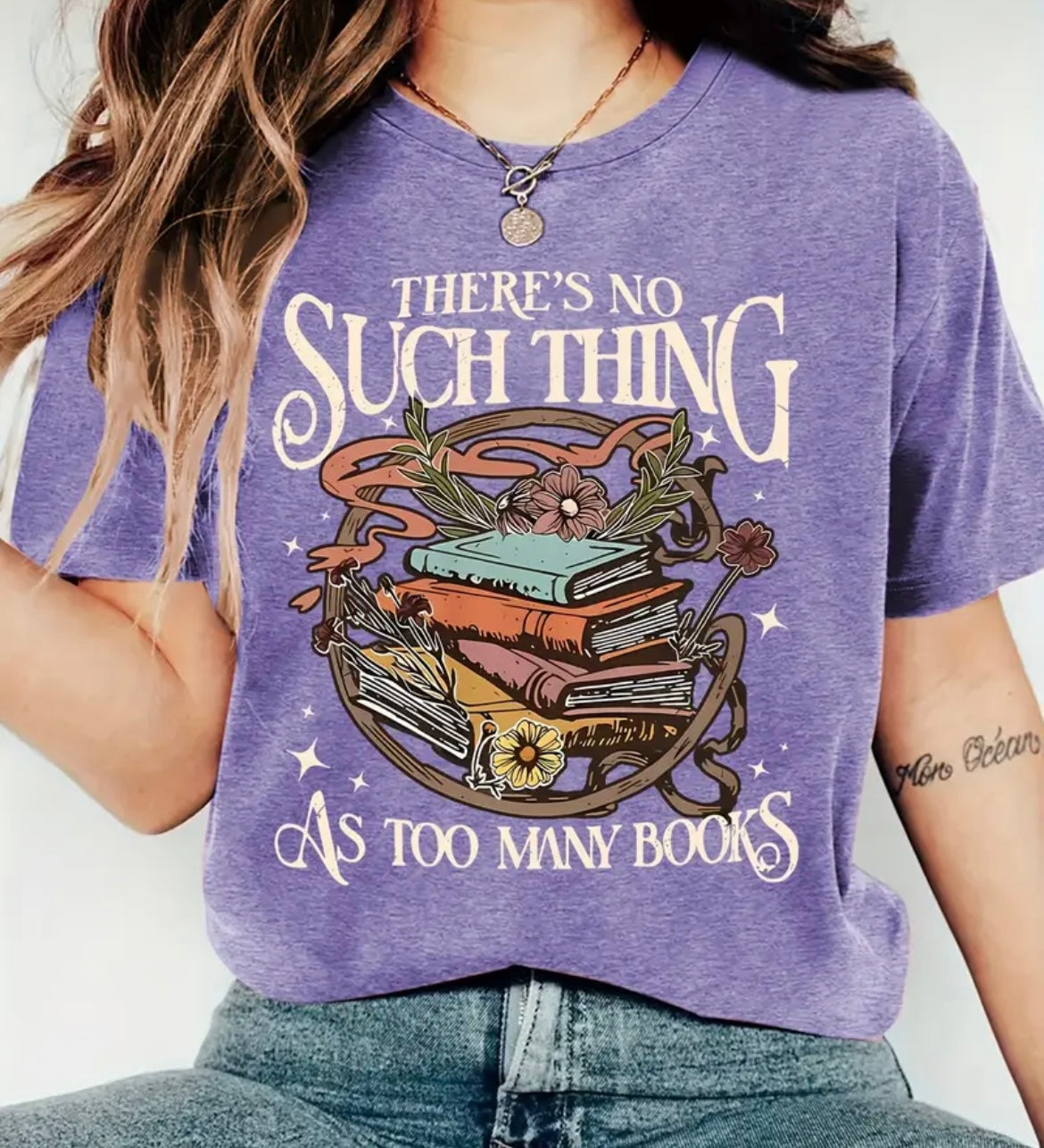 Too many books T-Shirt