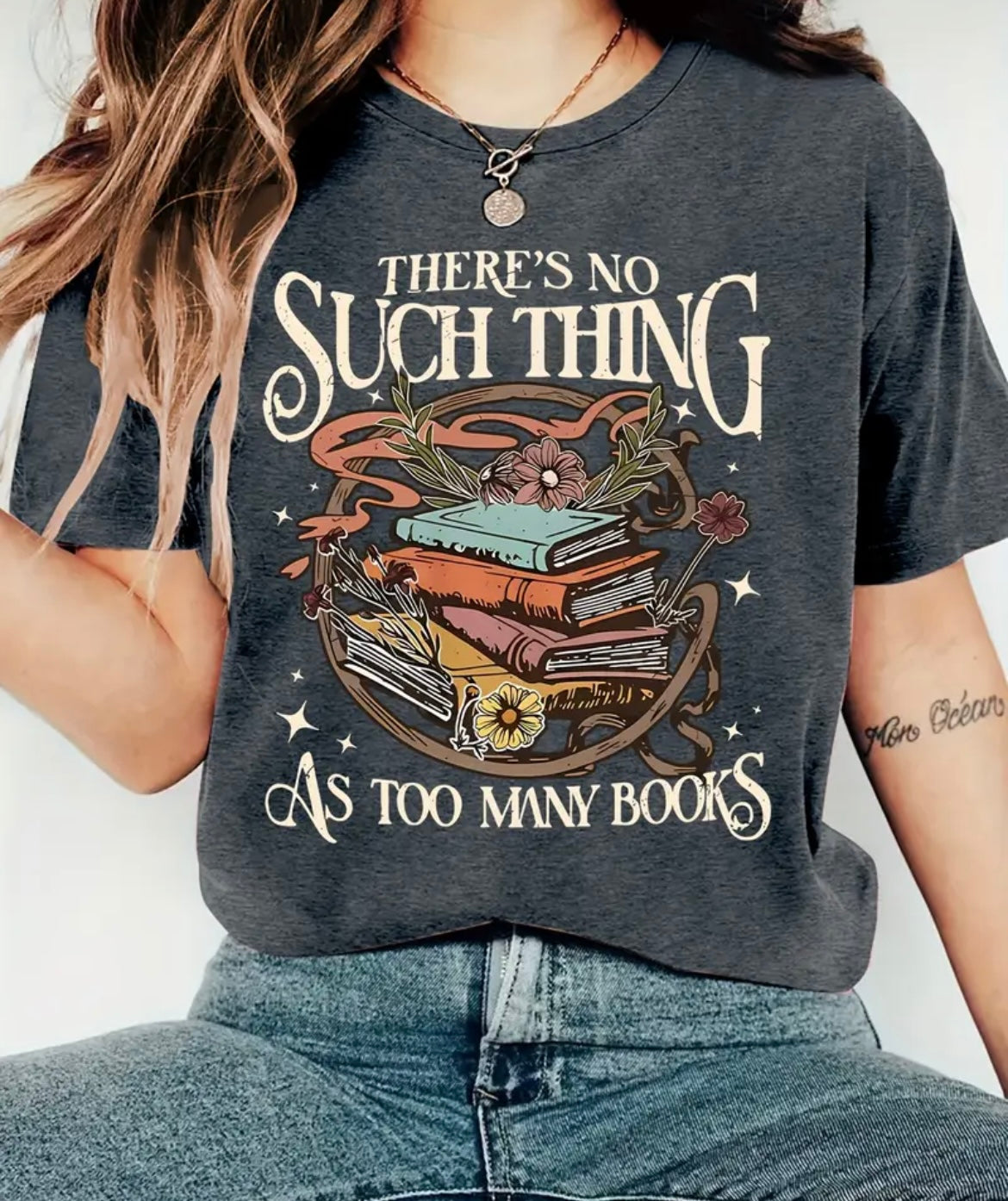 Too many books T-Shirt