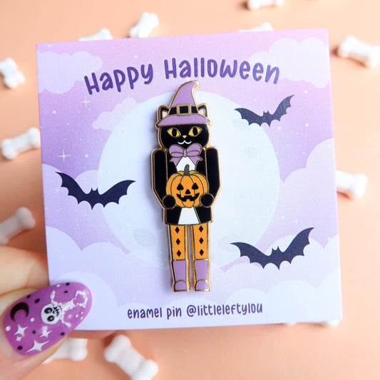 Halloween Nussknacker Pin